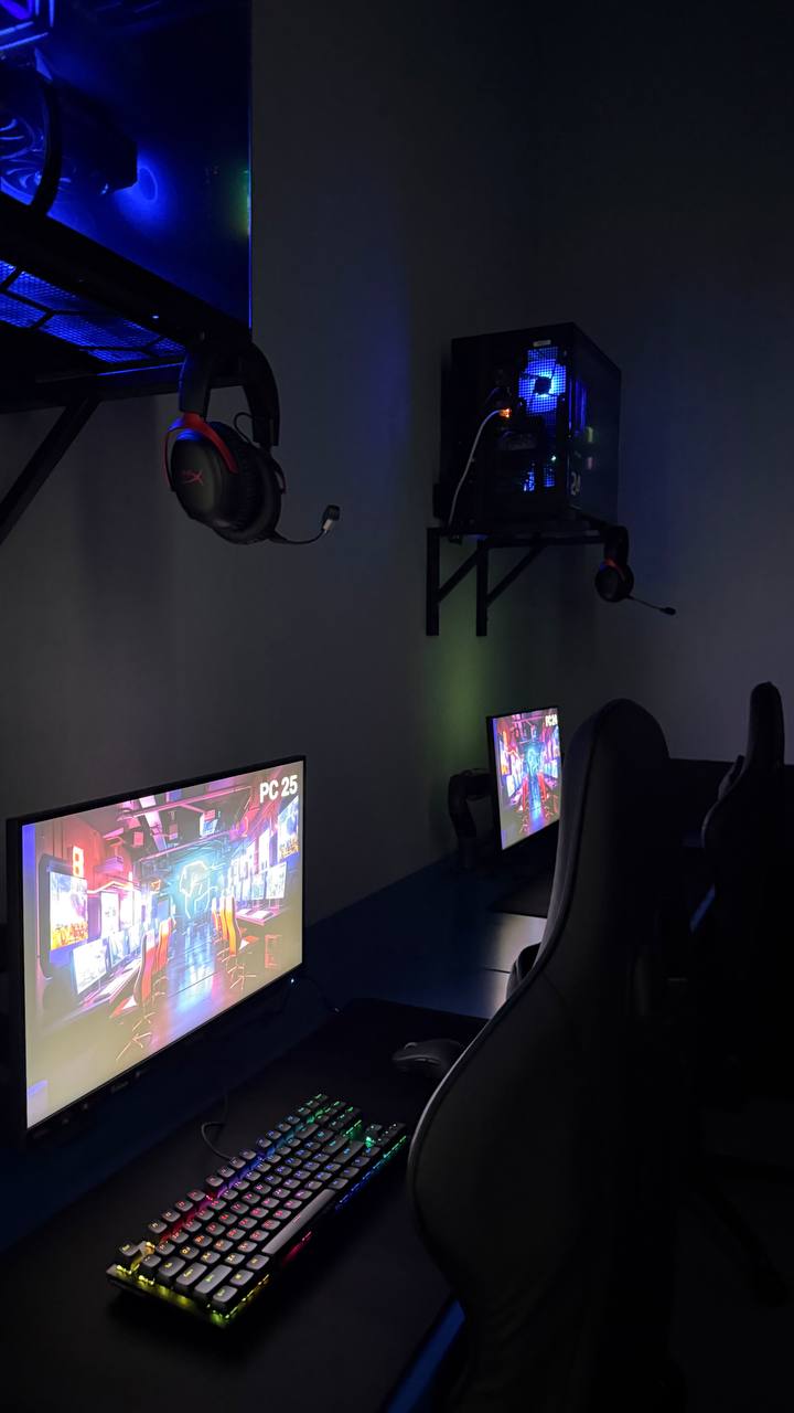 Гарнитура HyperX и системный блок